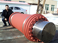 旋壓機主油(you)缸D500-450-1000